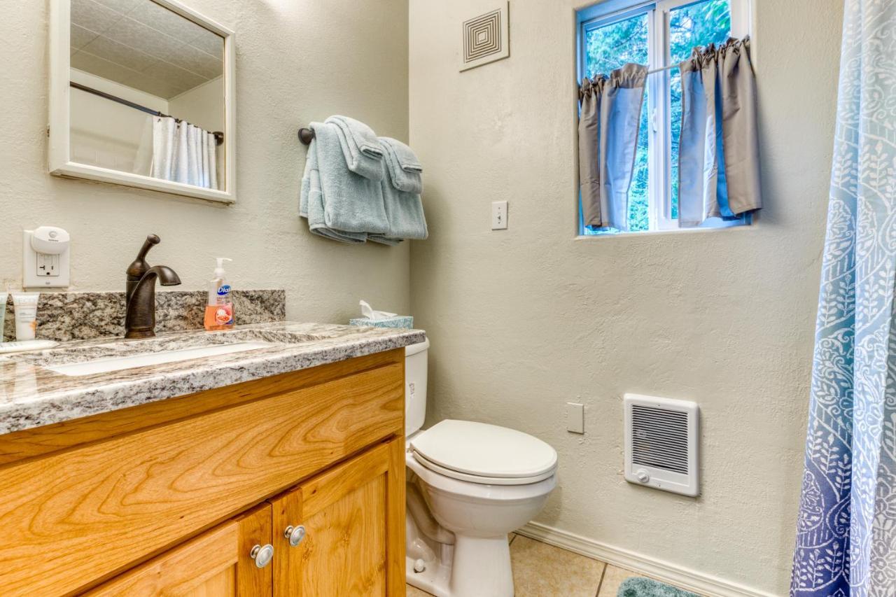 The Beverly Home Bandon Bagian luar foto